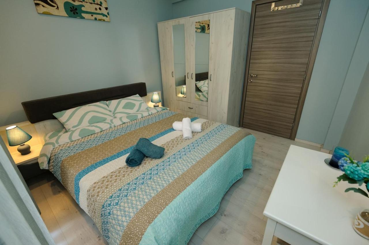 4 Colours Apartment Thessaloniki Exterior photo