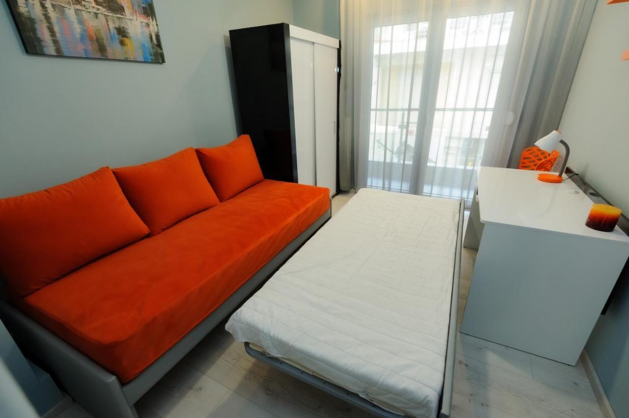 4 Colours Apartment Thessaloniki Exterior photo